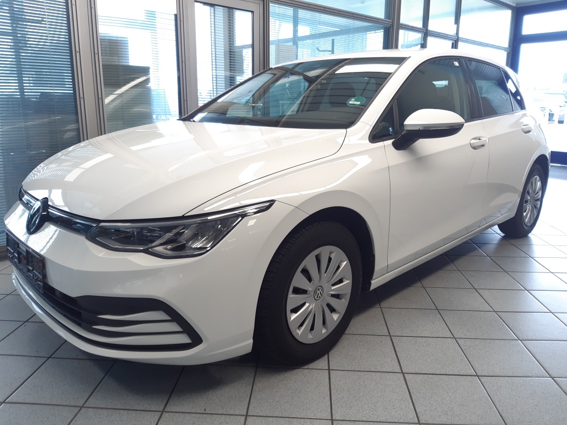 VW Golf Life für nur 18.900,- € bei Hoffmann Automobile in Wolfsburg kaufen und sofort mitnehmen
