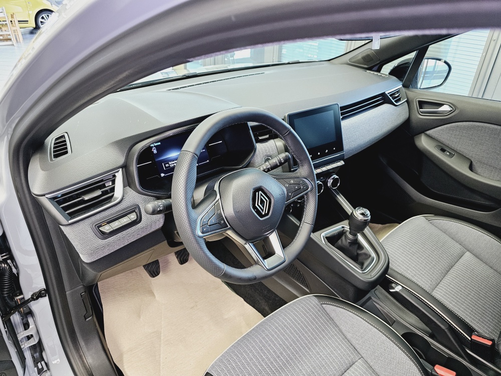 Renault Clio  bei Hoffmann Automobile in Wolfsburg kaufen und sofort mitnehmen - Bild 9