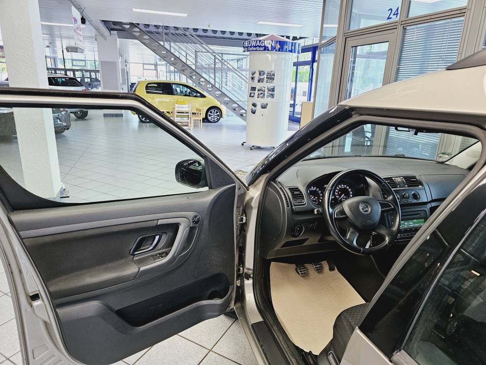 Skoda Roomster  bei Hoffmann Automobile in Wolfsburg kaufen und sofort mitnehmen - Bild 11