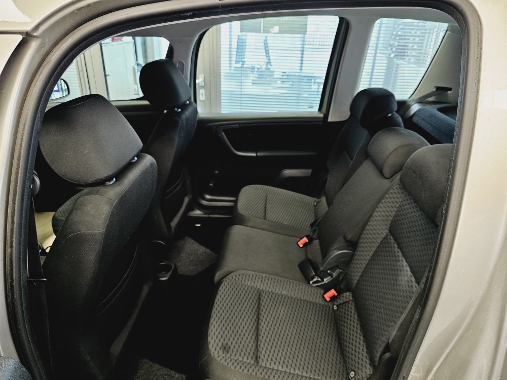 Skoda Roomster  bei Hoffmann Automobile in Wolfsburg kaufen und sofort mitnehmen - Bild 4