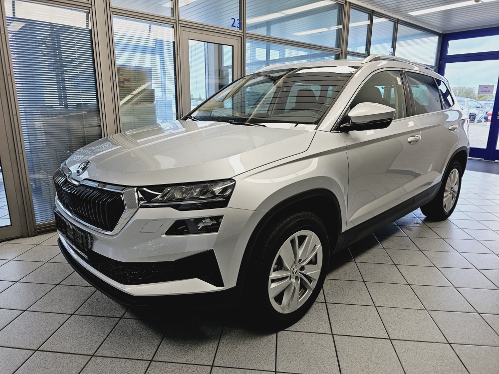 Skoda Karoq Tour für nur 32.900,- € bei Hoffmann Automobile in Wolfsburg kaufen und sofort mitnehmen