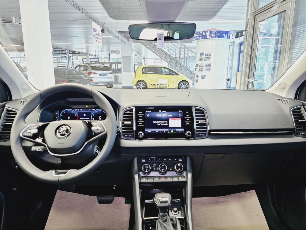 Skoda Karoq  bei Hoffmann Automobile in Wolfsburg kaufen und sofort mitnehmen - Bild 6