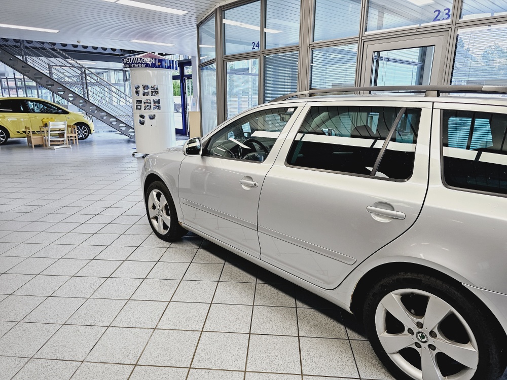 Skoda Octavia Combi  bei Hoffmann Automobile in Wolfsburg kaufen und sofort mitnehmen - Bild 14