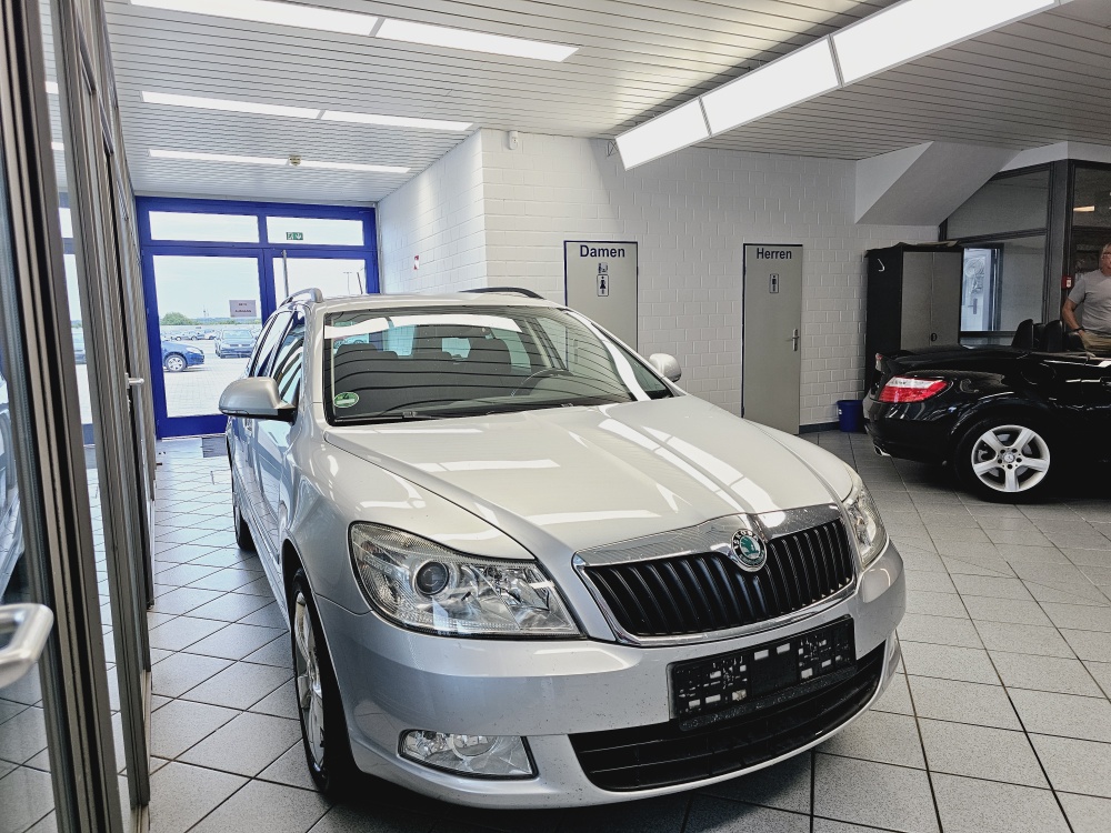 Skoda Octavia Combi  bei Hoffmann Automobile in Wolfsburg kaufen und sofort mitnehmen - Bild 16