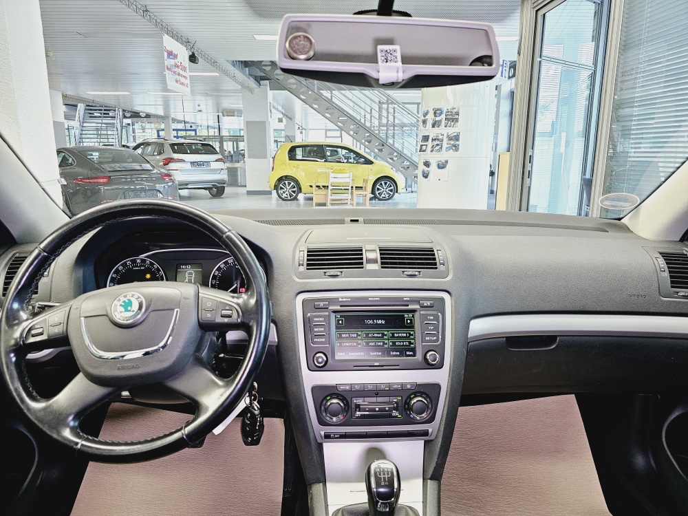 Skoda Octavia Combi  bei Hoffmann Automobile in Wolfsburg kaufen und sofort mitnehmen - Bild 5