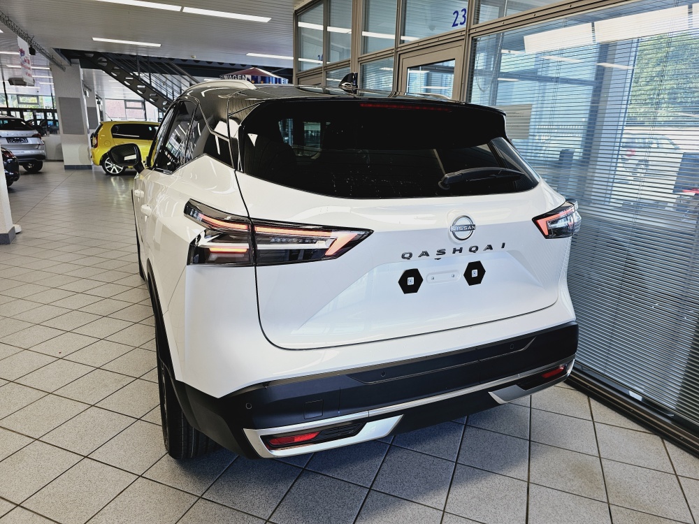 Nissan Qashqai  bei Hoffmann Automobile in Wolfsburg kaufen und sofort mitnehmen - Bild 3
