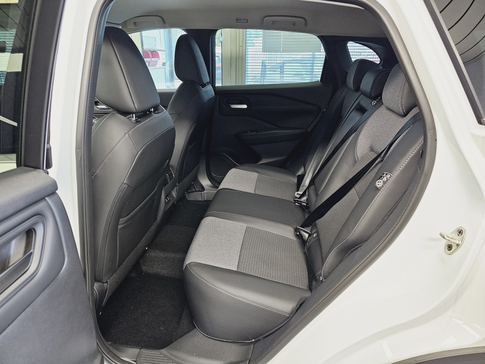 Nissan Qashqai  bei Hoffmann Automobile in Wolfsburg kaufen und sofort mitnehmen - Bild 4