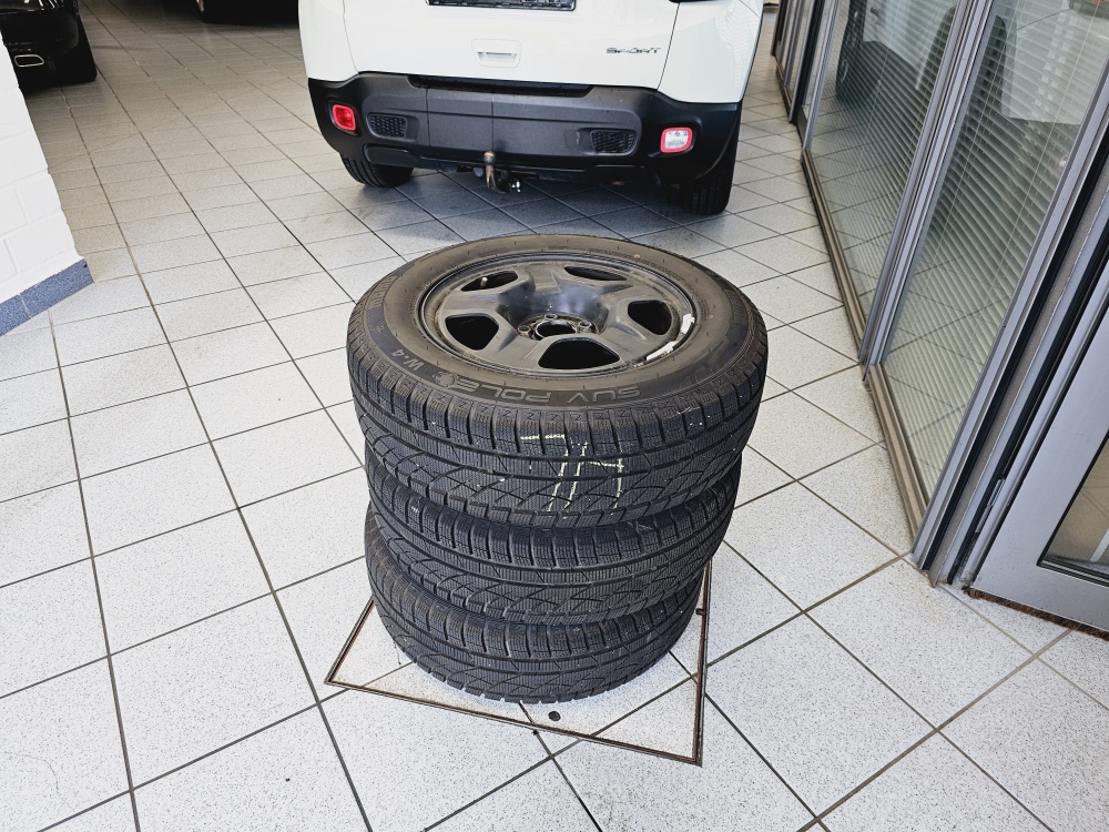 Jeep Renegade  bei Hoffmann Automobile in Wolfsburg kaufen und sofort mitnehmen - Bild 3