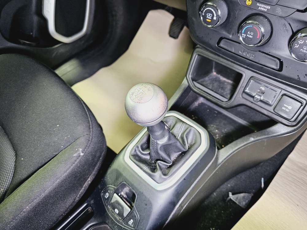 Jeep Renegade  bei Hoffmann Automobile in Wolfsburg kaufen und sofort mitnehmen - Bild 7