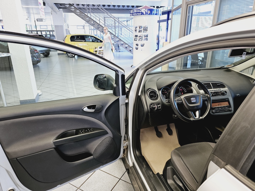 Seat Altea XL  bei Hoffmann Automobile in Wolfsburg kaufen und sofort mitnehmen - Bild 12