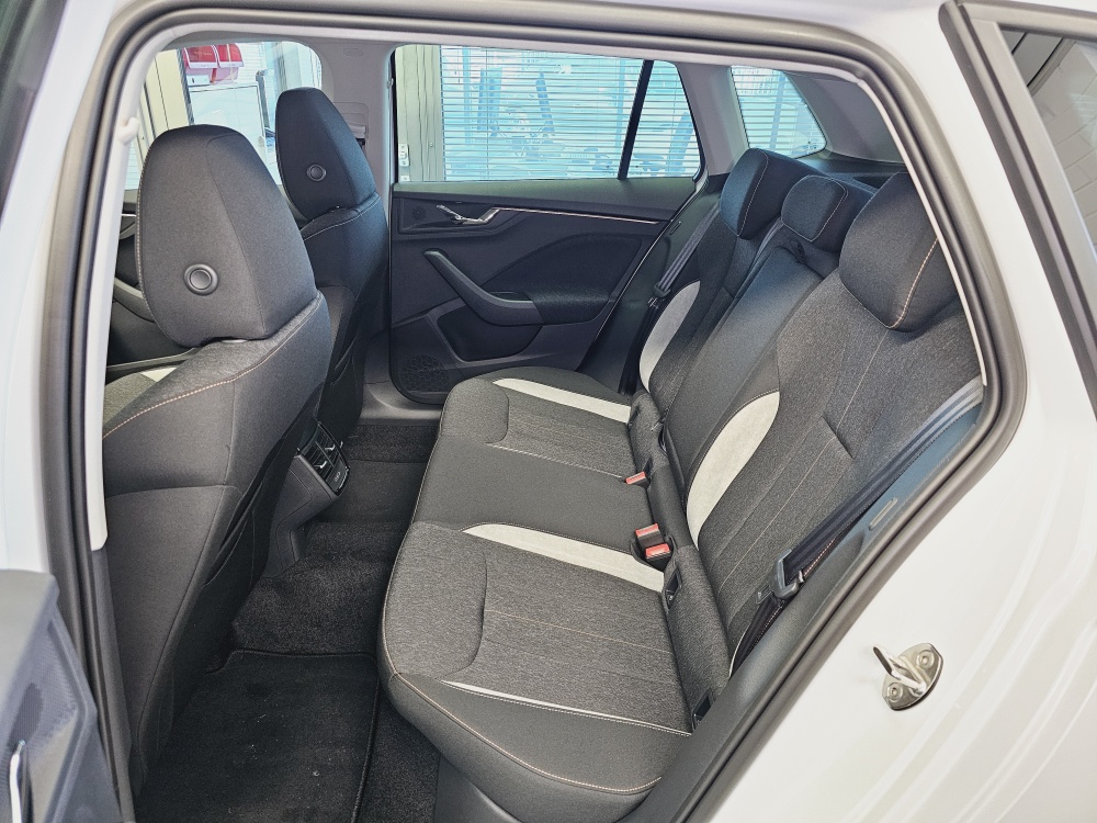 Skoda Kamiq  bei Hoffmann Automobile in Wolfsburg kaufen und sofort mitnehmen - Bild 4