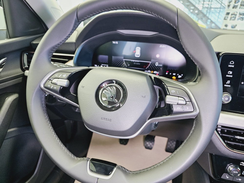 Skoda Kamiq  bei Hoffmann Automobile in Wolfsburg kaufen und sofort mitnehmen - Bild 9