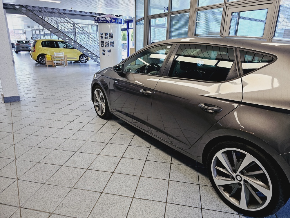Seat Leon  bei Hoffmann Automobile in Wolfsburg kaufen und sofort mitnehmen - Bild 14