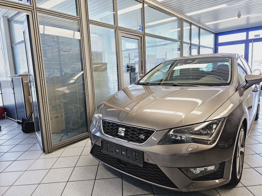 Seat Leon  bei Hoffmann Automobile in Wolfsburg kaufen und sofort mitnehmen - Bild 15