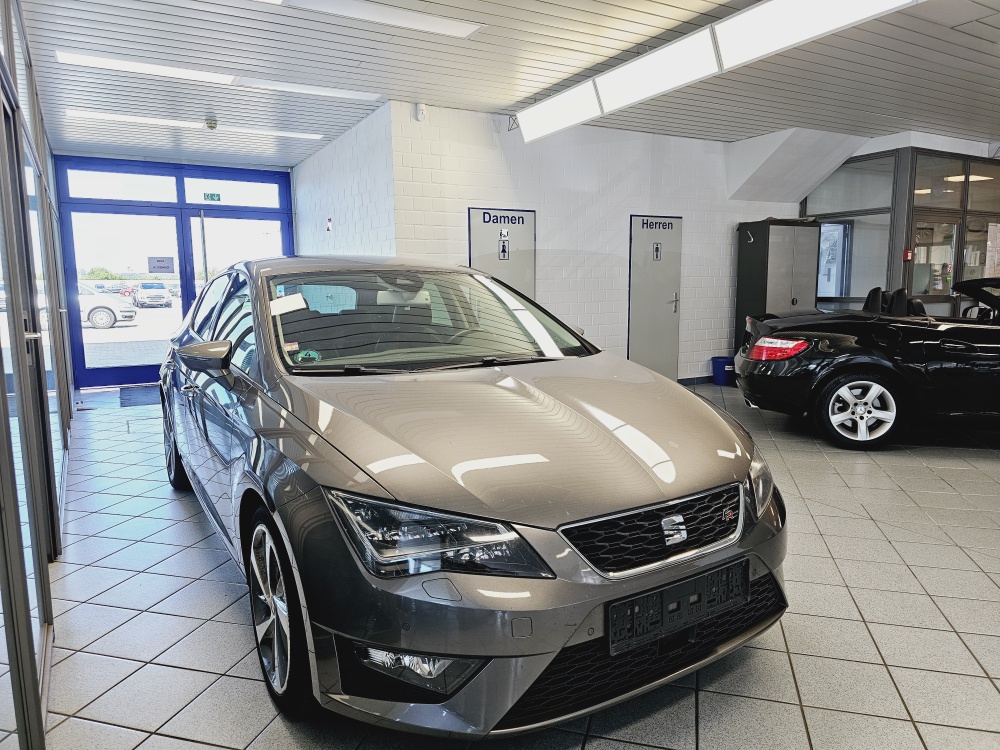 Seat Leon  bei Hoffmann Automobile in Wolfsburg kaufen und sofort mitnehmen - Bild 16