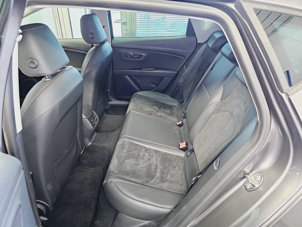 Seat Leon  bei Hoffmann Automobile in Wolfsburg kaufen und sofort mitnehmen - Bild 4