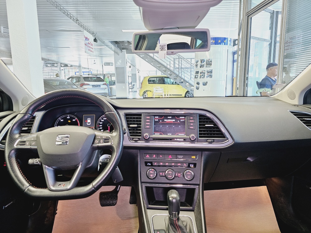 Seat Leon  bei Hoffmann Automobile in Wolfsburg kaufen und sofort mitnehmen - Bild 5