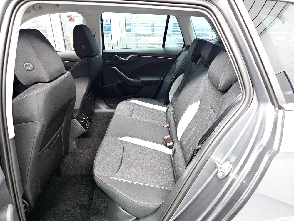 Skoda Kamiq  bei Hoffmann Automobile in Wolfsburg kaufen und sofort mitnehmen - Bild 5