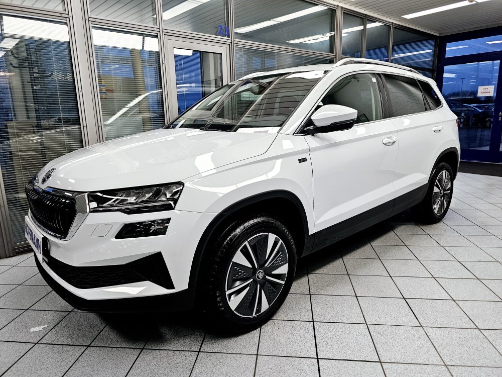Skoda Karoq Tour für nur 31.350,- € bei Hoffmann Automobile in Wolfsburg kaufen und sofort mitnehmen