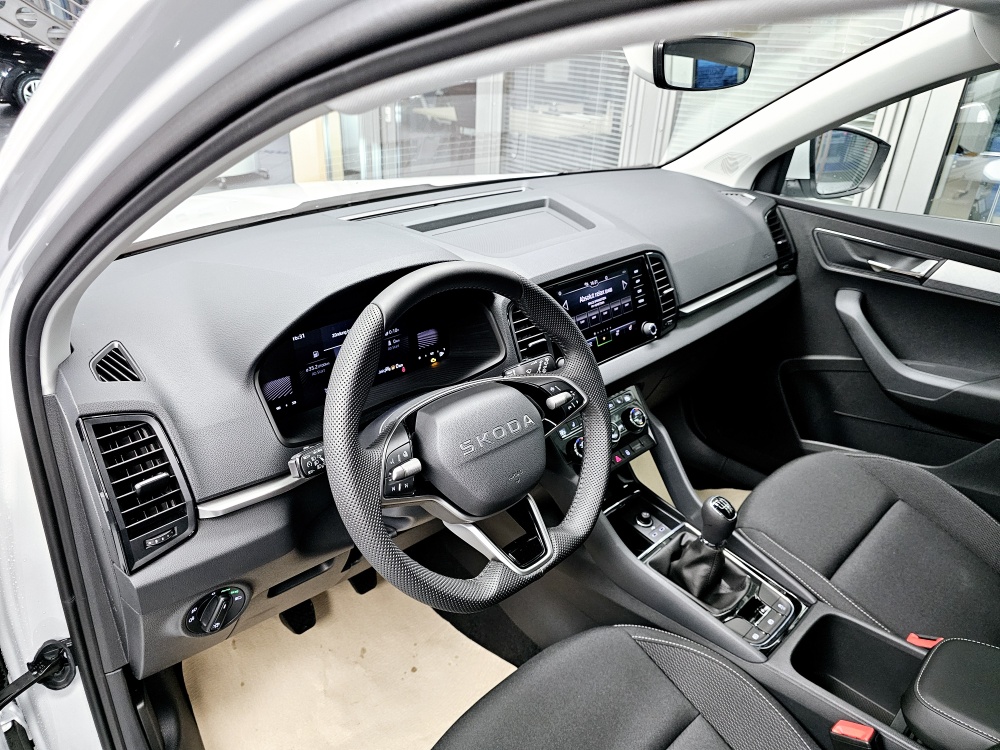 Skoda Karoq  bei Hoffmann Automobile in Wolfsburg kaufen und sofort mitnehmen - Bild 18