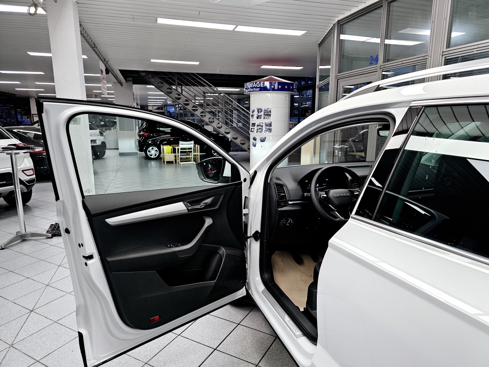 Skoda Karoq  bei Hoffmann Automobile in Wolfsburg kaufen und sofort mitnehmen - Bild 21