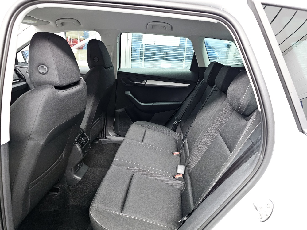 Skoda Karoq  bei Hoffmann Automobile in Wolfsburg kaufen und sofort mitnehmen - Bild 5