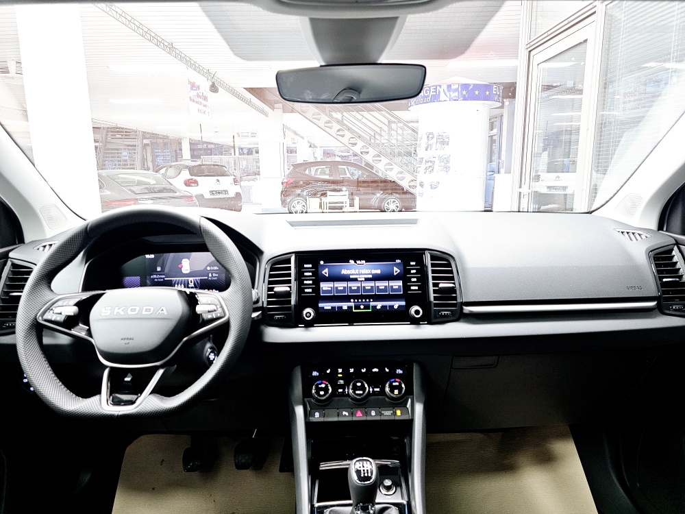 Skoda Karoq  bei Hoffmann Automobile in Wolfsburg kaufen und sofort mitnehmen - Bild 6