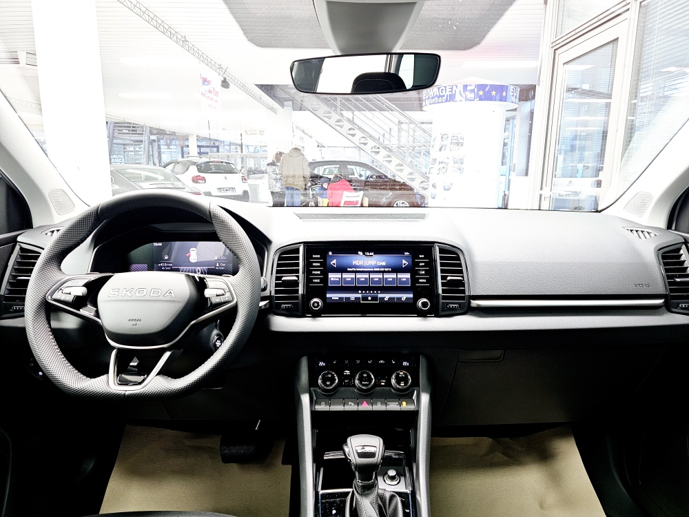 Skoda Karoq  bei Hoffmann Automobile in Wolfsburg kaufen und sofort mitnehmen - Bild 6