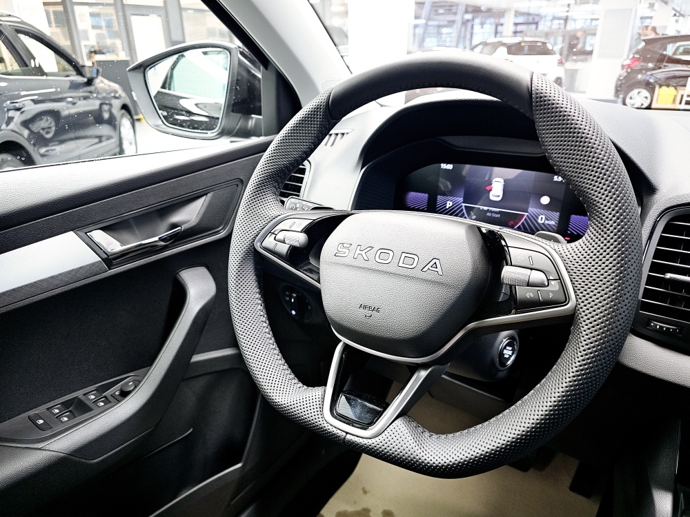 Skoda Karoq  bei Hoffmann Automobile in Wolfsburg kaufen und sofort mitnehmen - Bild 14