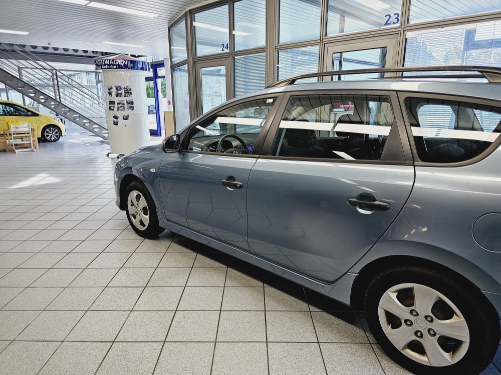 Hyundai i30 Kombi  bei Hoffmann Automobile in Wolfsburg kaufen und sofort mitnehmen - Bild 12
