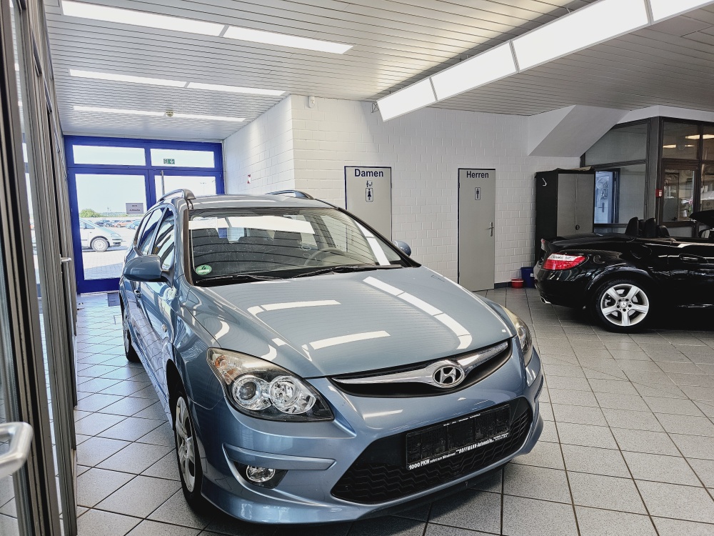 Hyundai i30 Kombi  bei Hoffmann Automobile in Wolfsburg kaufen und sofort mitnehmen - Bild 14
