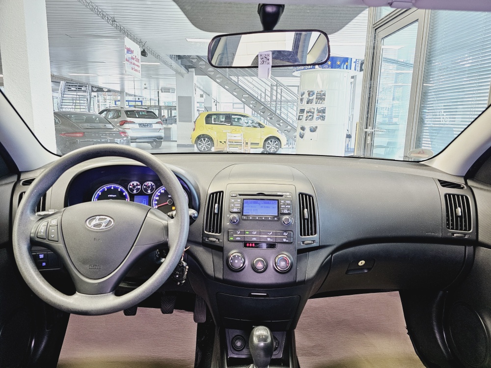 Hyundai i30 Kombi  bei Hoffmann Automobile in Wolfsburg kaufen und sofort mitnehmen - Bild 5