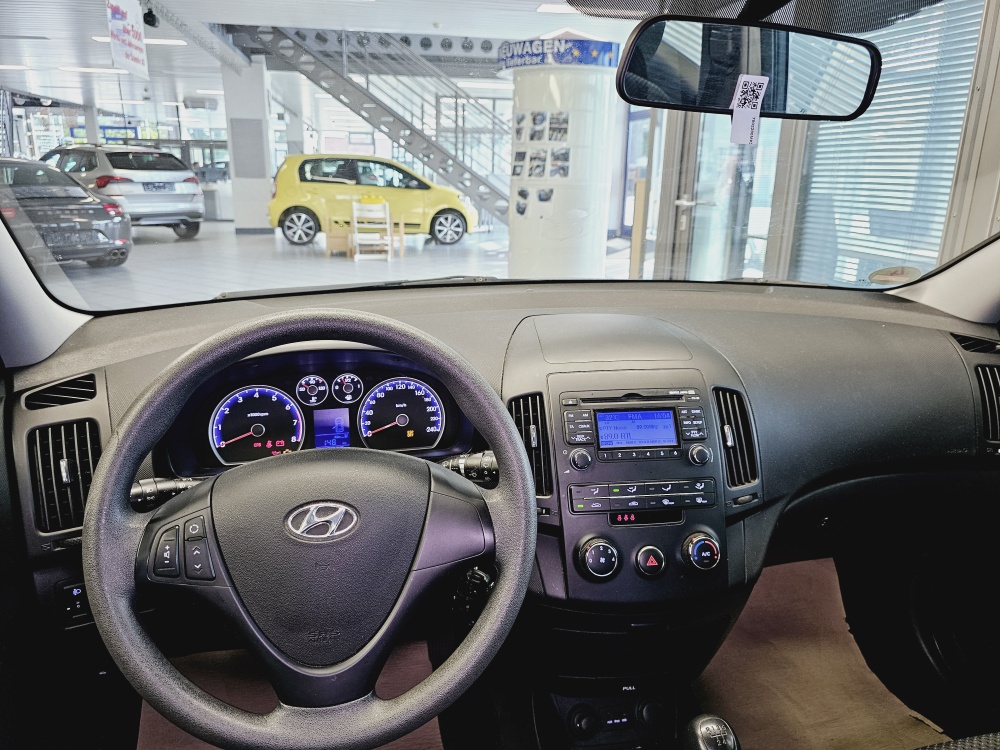 Hyundai i30 Kombi  bei Hoffmann Automobile in Wolfsburg kaufen und sofort mitnehmen - Bild 8