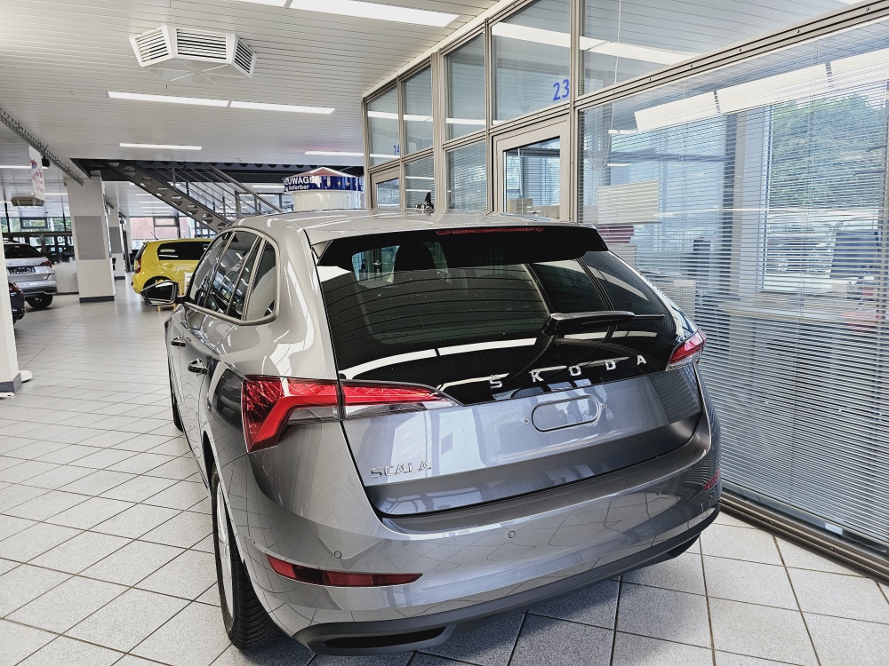 Skoda Scala  bei Hoffmann Automobile in Wolfsburg kaufen und sofort mitnehmen - Bild 3