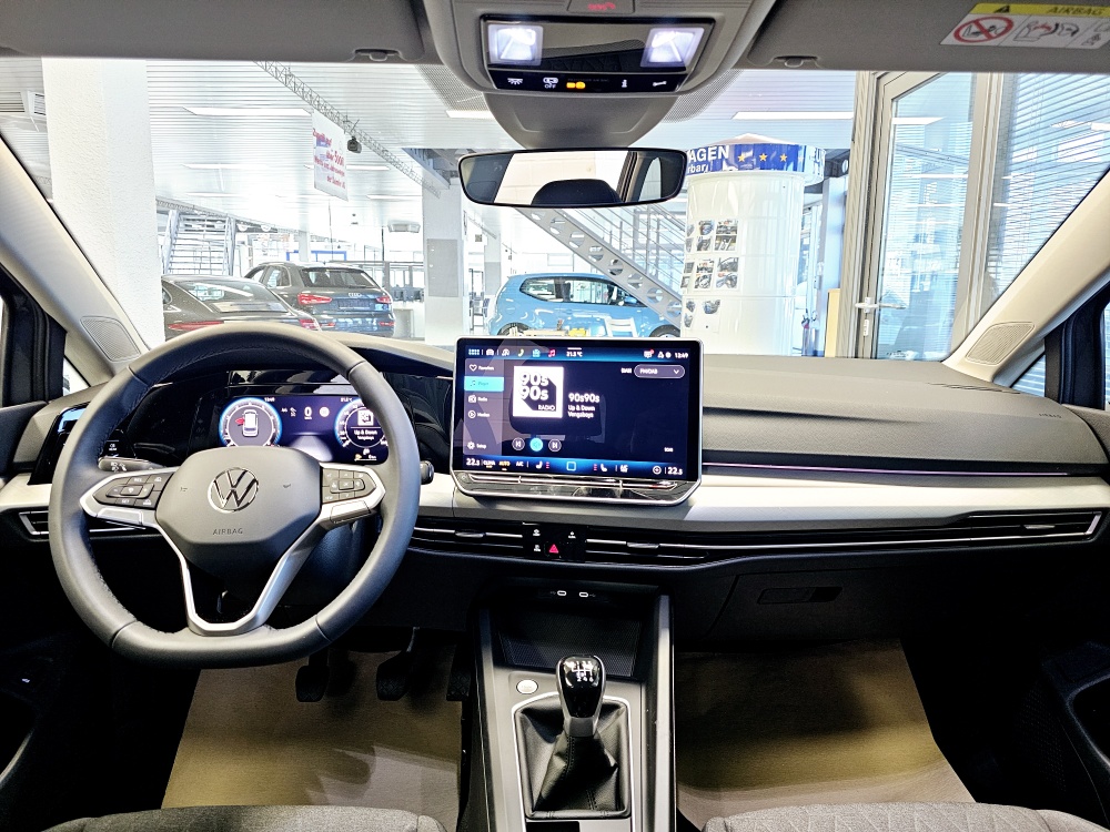VW Golf Variant  bei Hoffmann Automobile in Wolfsburg kaufen und sofort mitnehmen - Bild 7