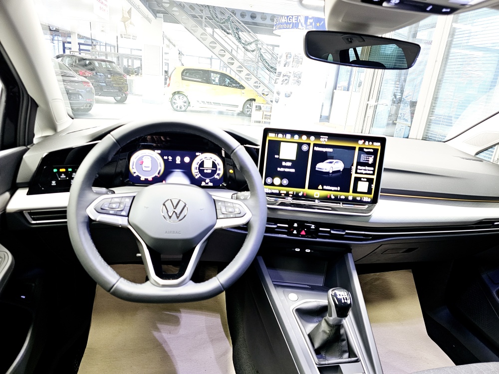 VW Golf Variant  bei Hoffmann Automobile in Wolfsburg kaufen und sofort mitnehmen - Bild 18