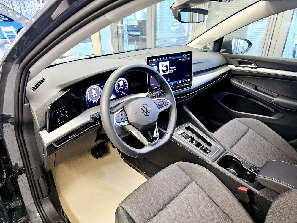 VW Golf Variant  bei Hoffmann Automobile in Wolfsburg kaufen und sofort mitnehmen - Bild 19