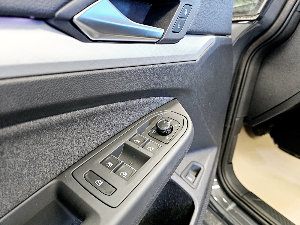 VW Golf Variant  bei Hoffmann Automobile in Wolfsburg kaufen und sofort mitnehmen - Bild 21