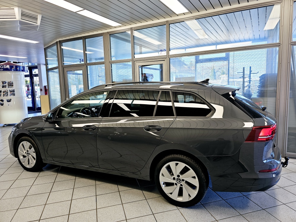 VW Golf Variant  bei Hoffmann Automobile in Wolfsburg kaufen und sofort mitnehmen - Bild 23