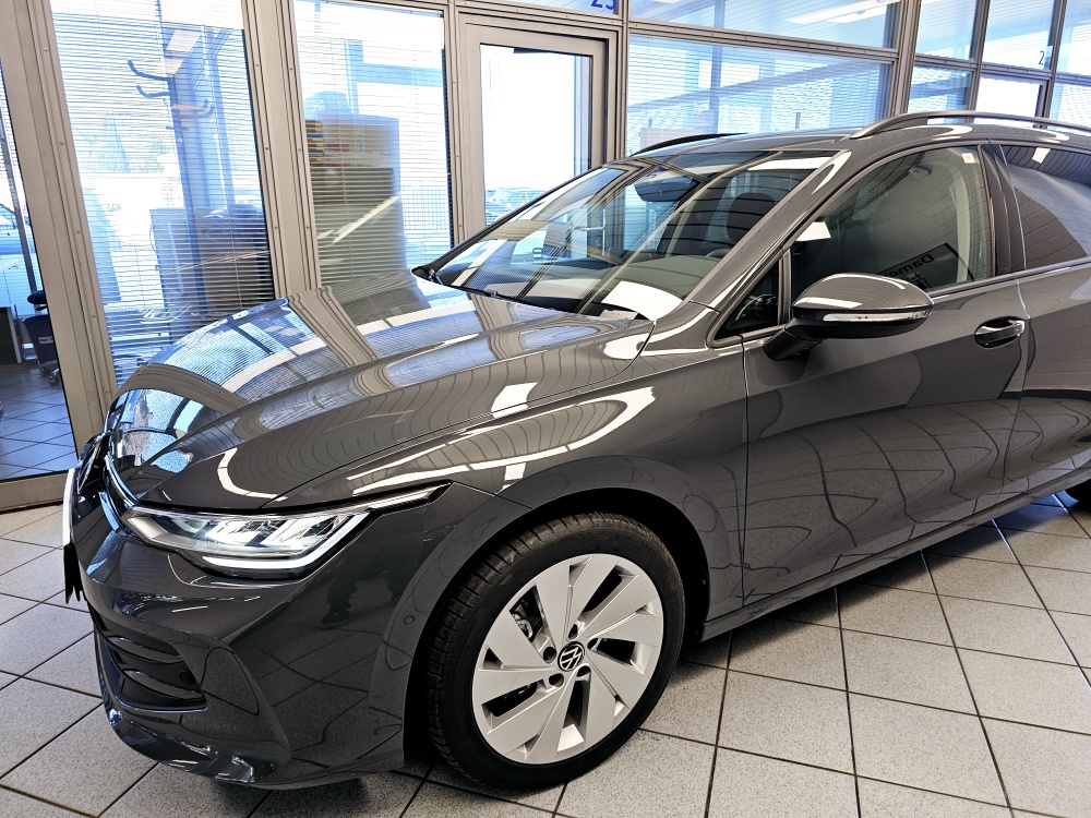 VW Golf Variant  bei Hoffmann Automobile in Wolfsburg kaufen und sofort mitnehmen - Bild 24