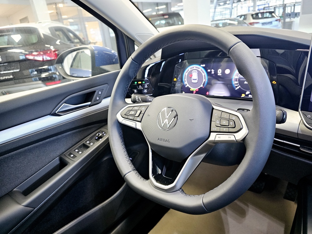 VW Golf Variant  bei Hoffmann Automobile in Wolfsburg kaufen und sofort mitnehmen - Bild 15