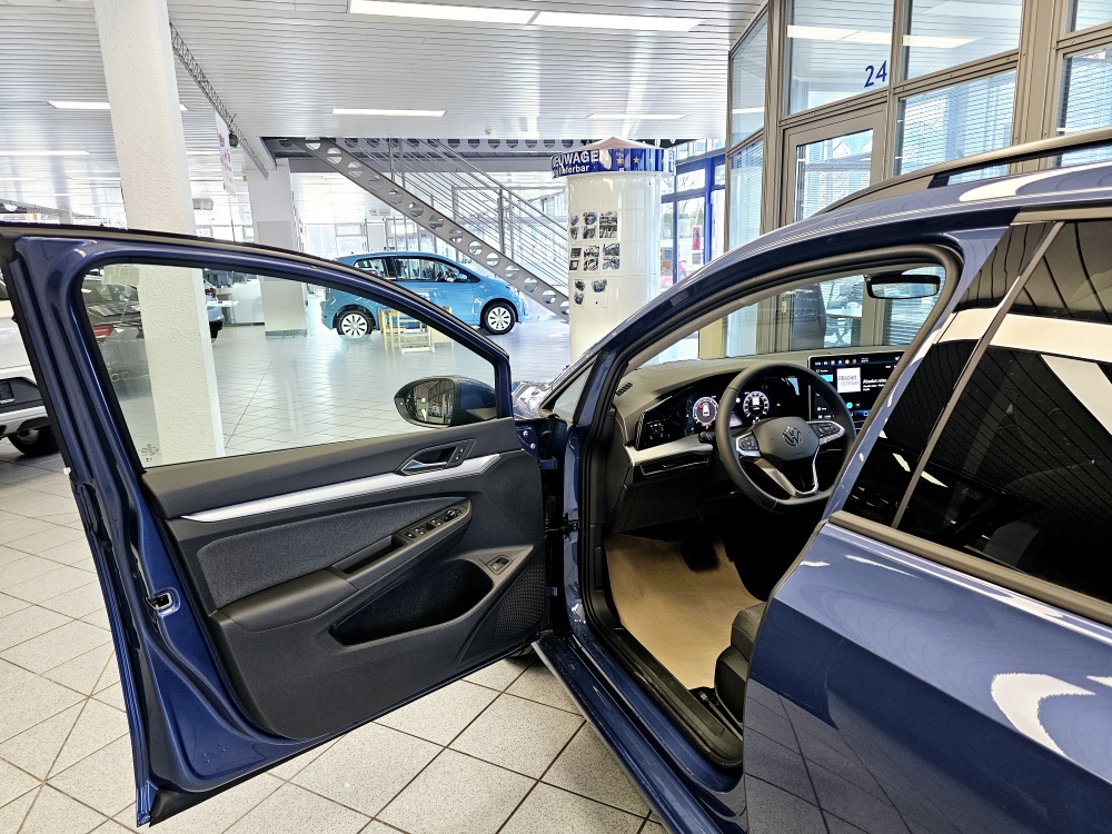 VW Golf Variant  bei Hoffmann Automobile in Wolfsburg kaufen und sofort mitnehmen - Bild 22
