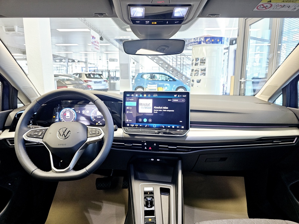 VW Golf Variant  bei Hoffmann Automobile in Wolfsburg kaufen und sofort mitnehmen - Bild 7