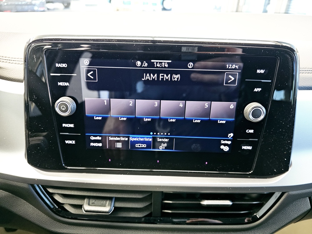 VW T-Roc  bei Hoffmann Automobile in Wolfsburg kaufen und sofort mitnehmen - Bild 11