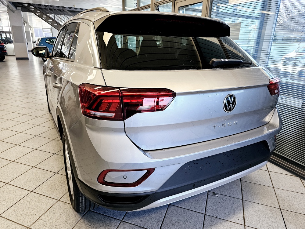 VW T-Roc  bei Hoffmann Automobile in Wolfsburg kaufen und sofort mitnehmen - Bild 3