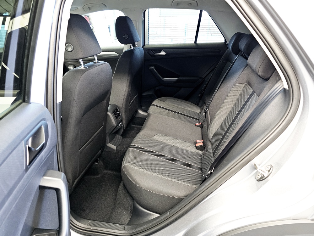 VW T-Roc  bei Hoffmann Automobile in Wolfsburg kaufen und sofort mitnehmen - Bild 4