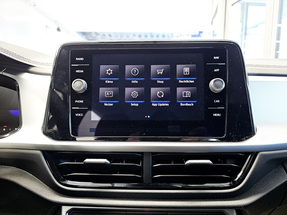 VW T-Roc  bei Hoffmann Automobile in Wolfsburg kaufen und sofort mitnehmen - Bild 12