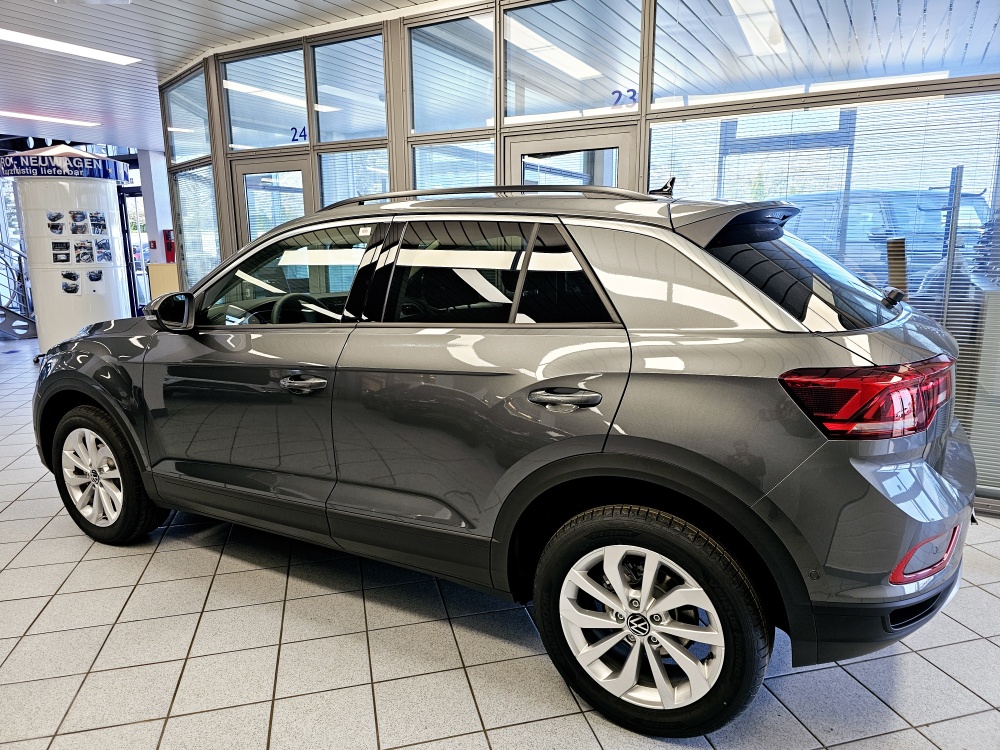 VW T-Roc  bei Hoffmann Automobile in Wolfsburg kaufen und sofort mitnehmen - Bild 22