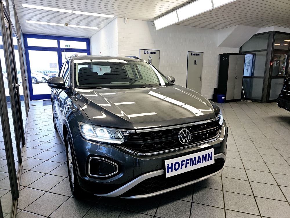 VW T-Roc  bei Hoffmann Automobile in Wolfsburg kaufen und sofort mitnehmen - Bild 25