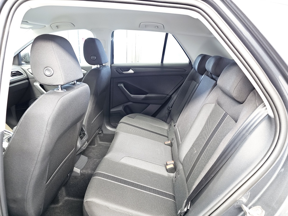 VW T-Roc  bei Hoffmann Automobile in Wolfsburg kaufen und sofort mitnehmen - Bild 5